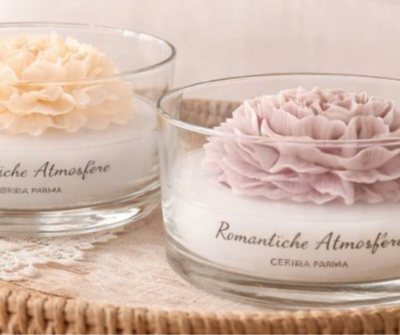 Bicchiere grande con camelia