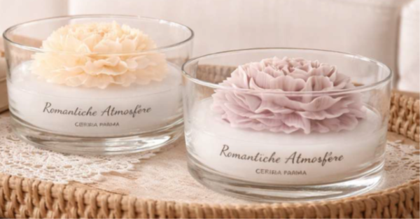 Bicchiere grande con camelia